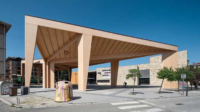 Espacio urbano cubierto en Alsasua: árboles urbanos para la agregación