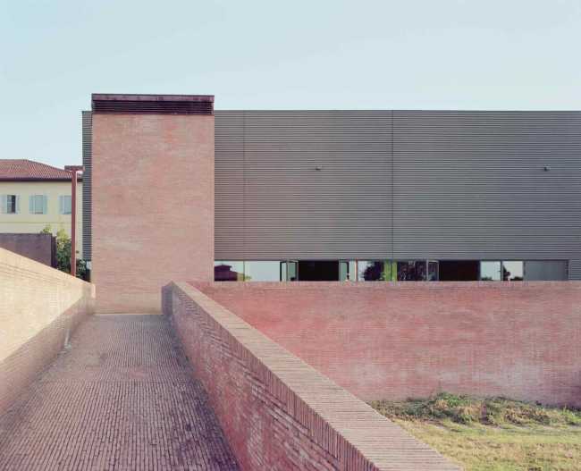 Gym of Merate. A new architectural landmark for the city.