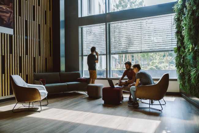 Edifici che reagiscono alla luce. L’era dell’ombreggiatura dinamica