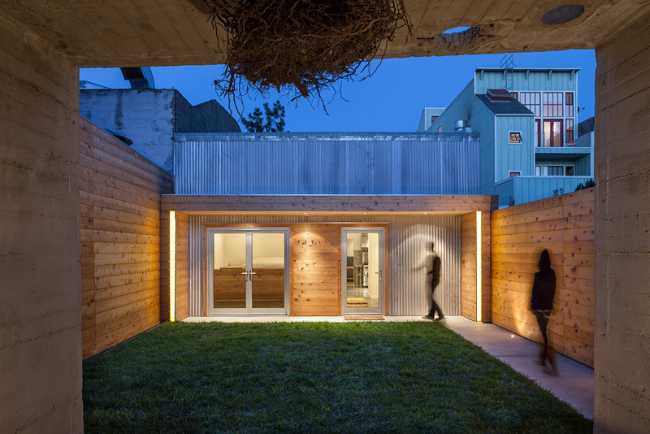 Patio che guarda sul giardino interno