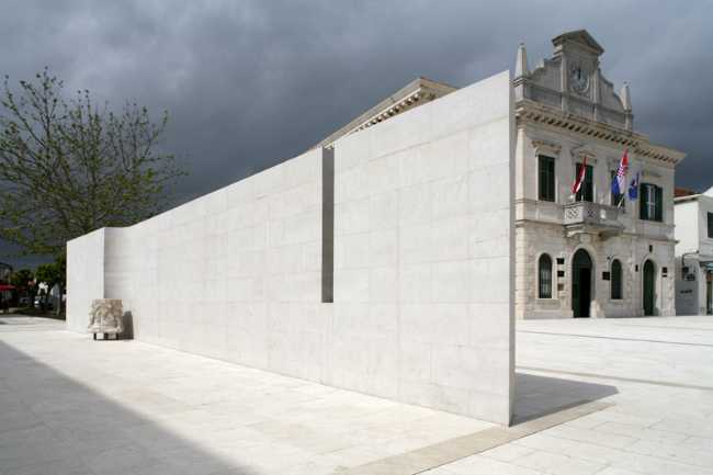 Stone for the new square