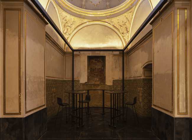 One of the side rooms