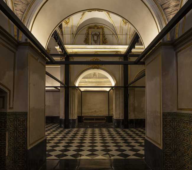 The side room with the details of the decorations