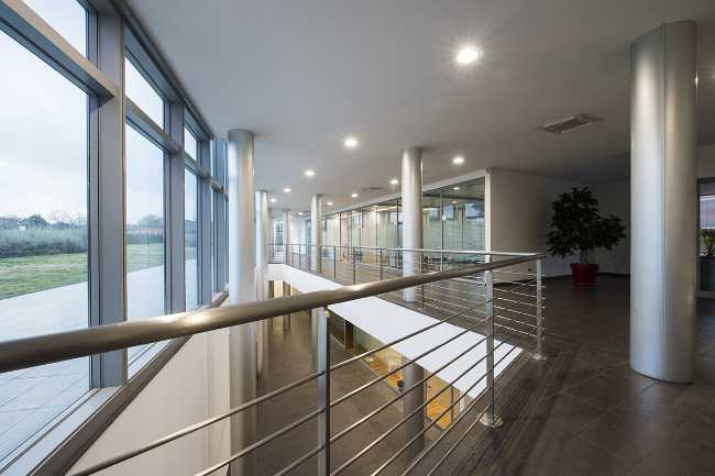 Doppio volume con vista sull'esterno