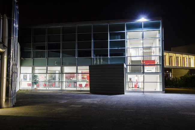 Gli uffici vetrati visti dall'esterno