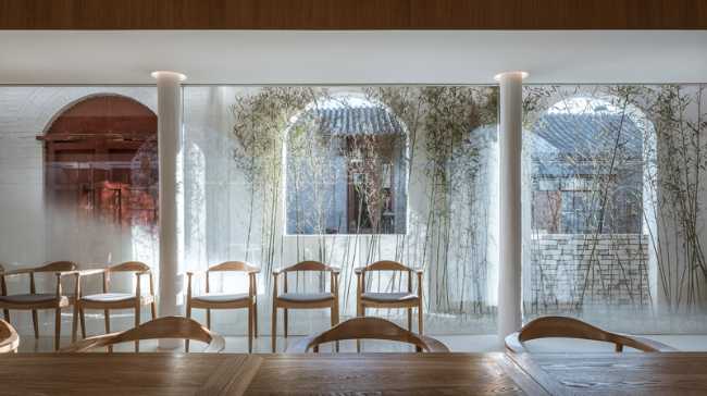 Layering Courtyard: nuovo e vecchio tra pubblico e privato