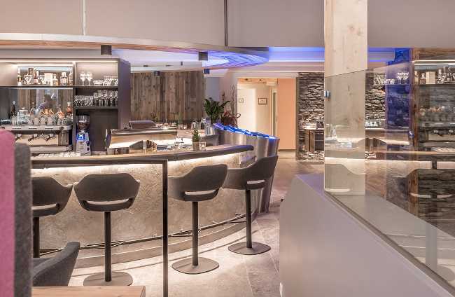 Barra de bar en un hotel