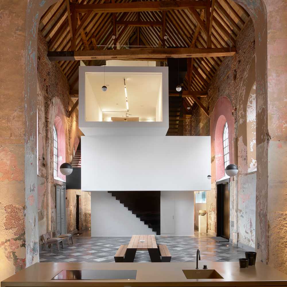 The volume of the offices placed inside the old church