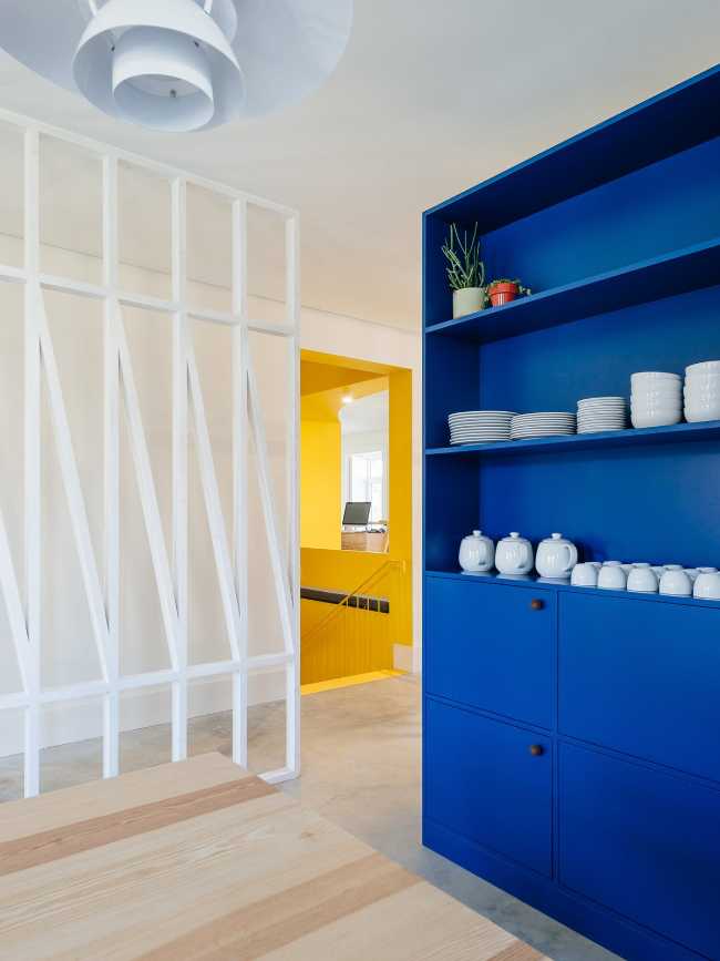 aparador azul comedor