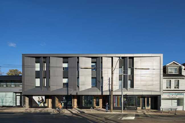 Suites residenciales y tiendas en el edificio Broadview Terraces