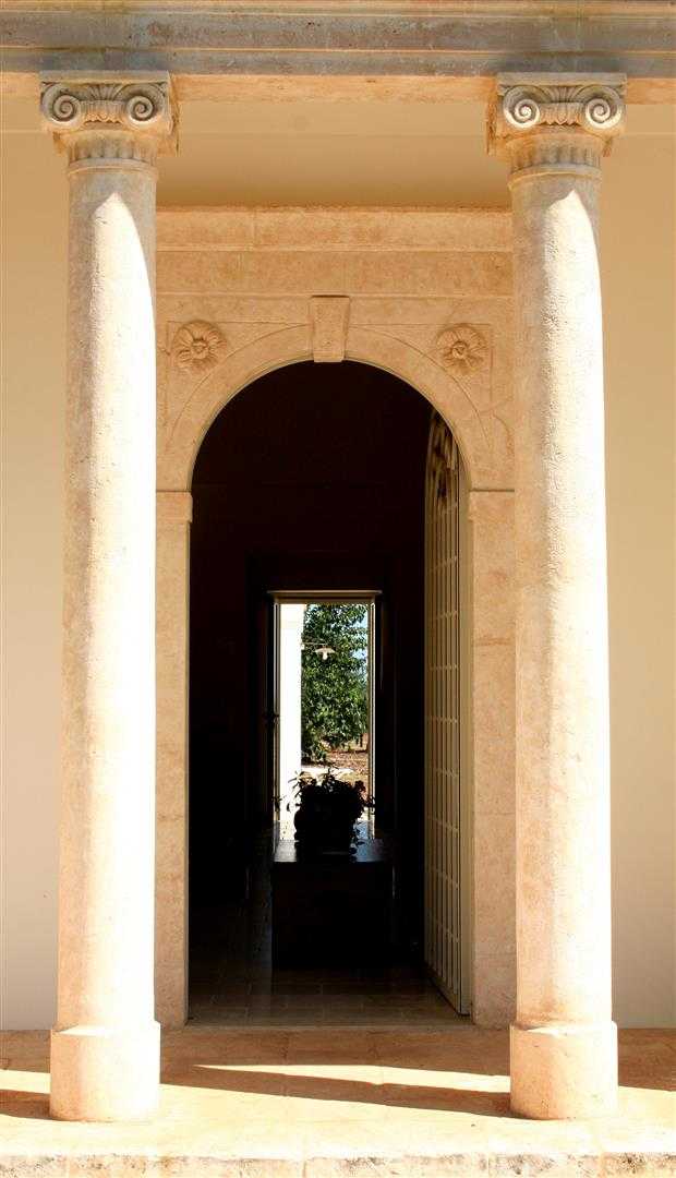 Résidence méditerranéenne. Domaine du XIXe siècle restauré dans les Pouilles