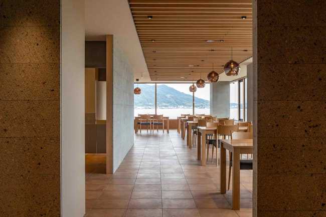 Restaurante Gakatei: las decisiones de diseño que se abren al panorama.