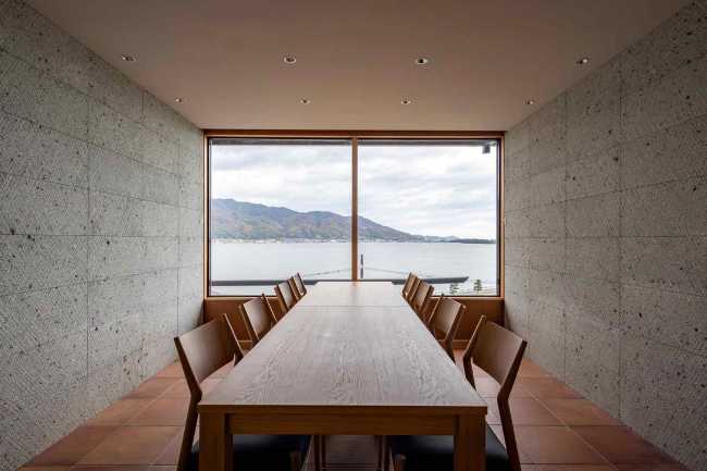 Restaurante Gakatei: las decisiones de diseño que se abren al panorama