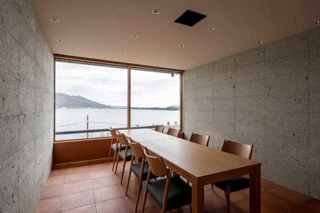 Restaurante Gakatei: las decisiones de diseño que se abren al panorama.