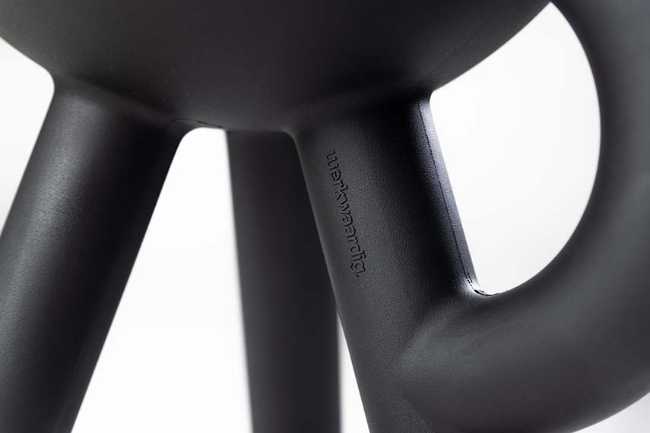 Tabouret Tubby au design conceptuel et espiègle