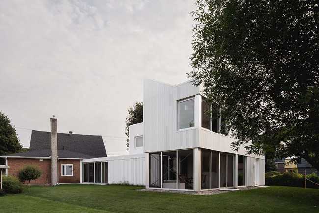 Return to the river, inhabit the time