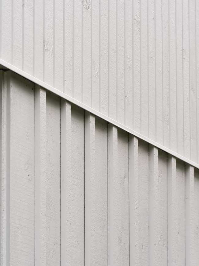 Return to the river, inhabit the time