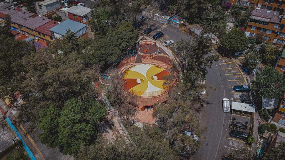 UH INFONAVIT Santa Fe. A park that arises from the slope