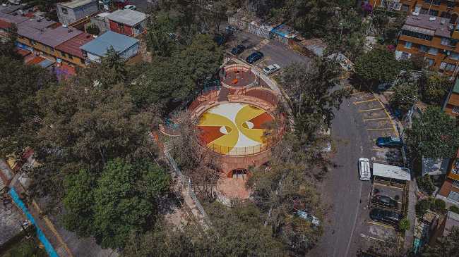 UH INFONAVIT Santa Fe. A park that arises from the slope