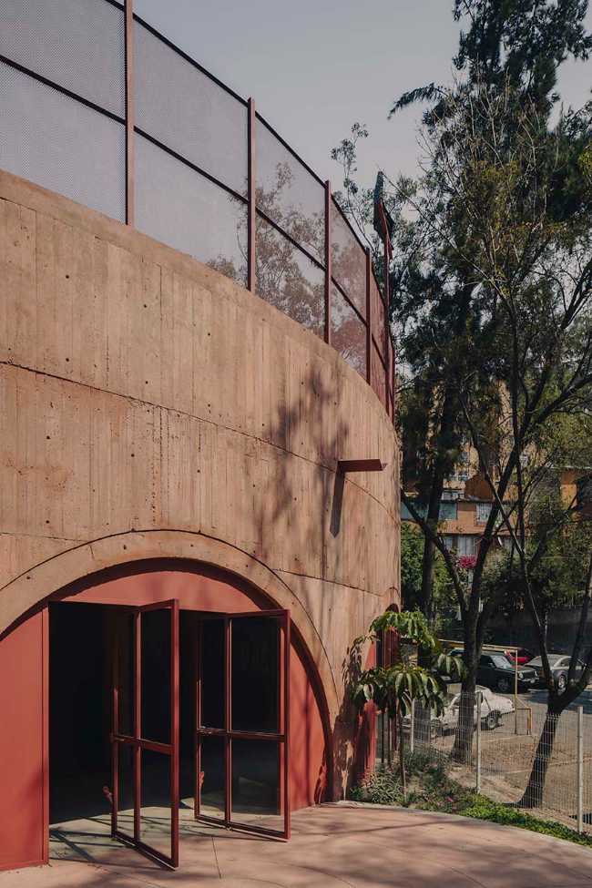 UH INFONAVIT Santa Fe. A park that arises from the slope