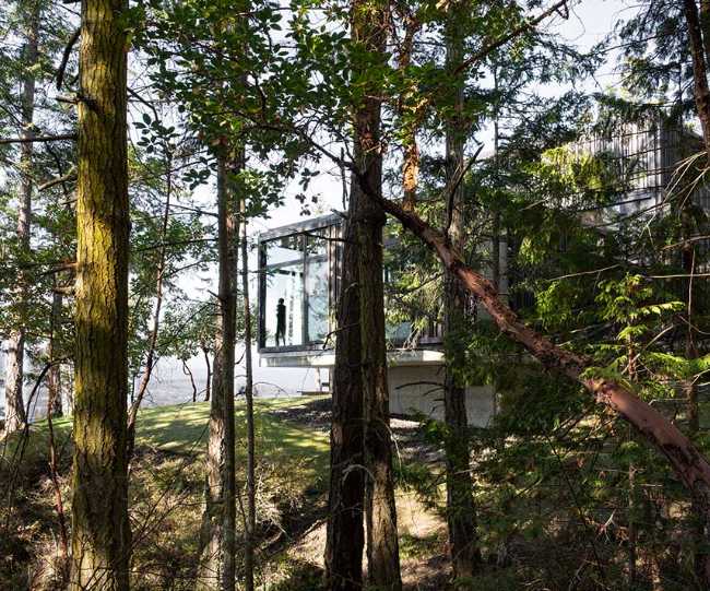 Casa de Discovery Bay. Ritmo, cuadrícula y paisaje.