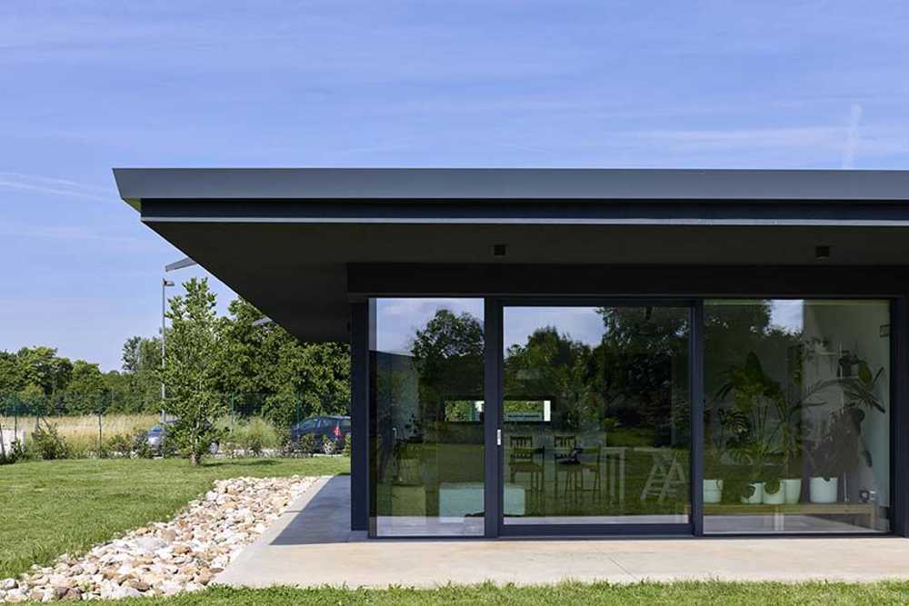 House GG. Shelter of light and measure