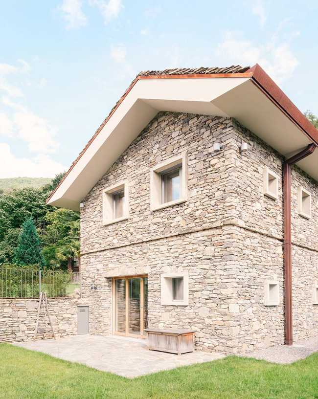 Le Stalle, quando la rovina diventa rifugio contemporaneo