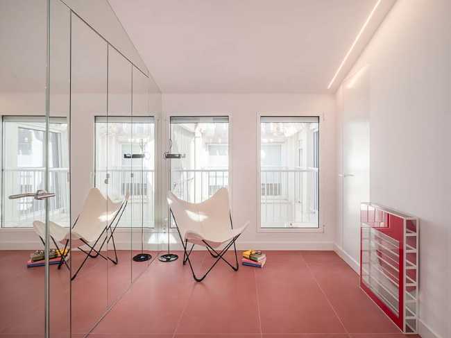 Binomial House. Living the staircase as a domestic space