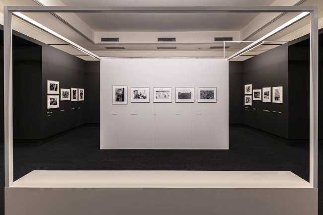 Exhibition setup Gianni Berengo Gardin: Italy tells its story