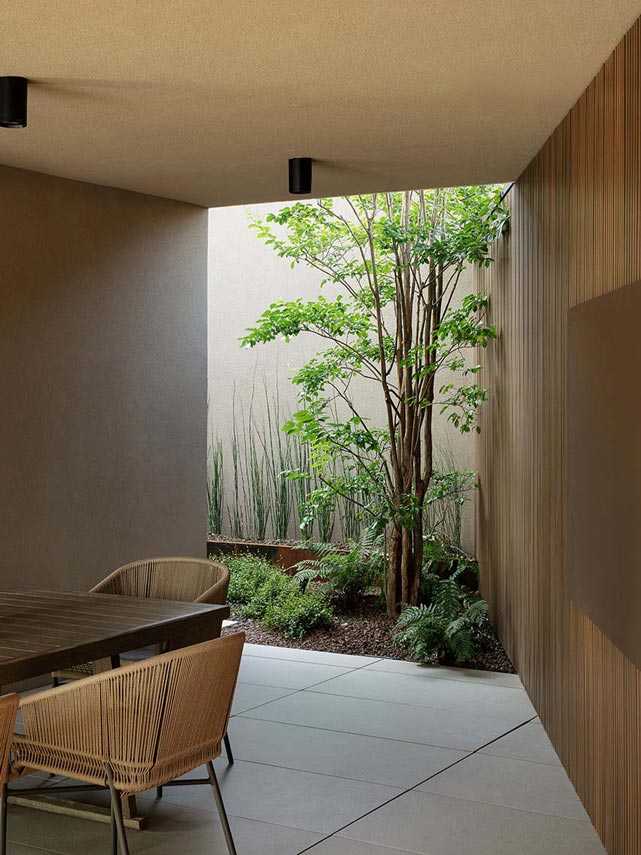 House DMF: villa en el norte de Italia entre comodidad y convivencia