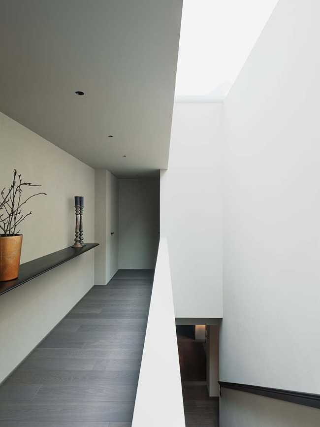 House DMF: villa en el norte de Italia entre comodidad y convivencia