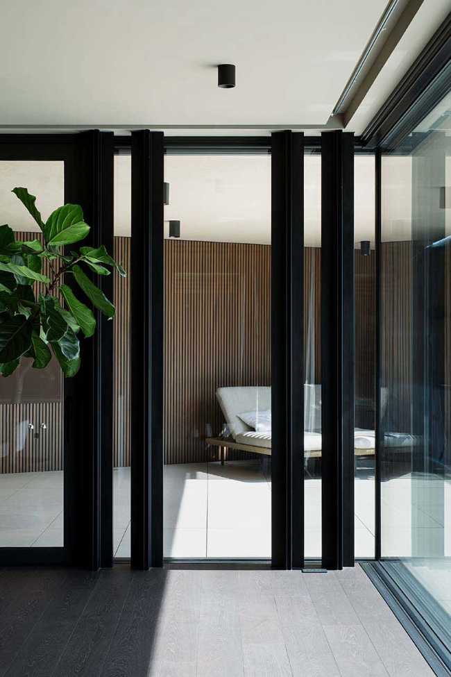 House DMF: villa en el norte de Italia entre comodidad y convivencia