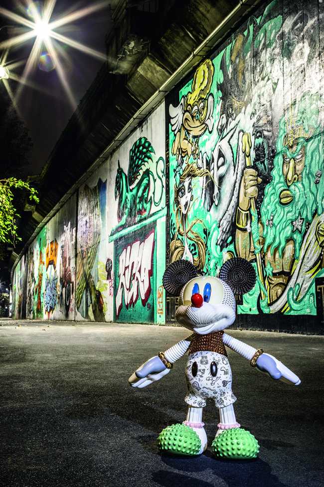 Una ceramica per Micky Mouse