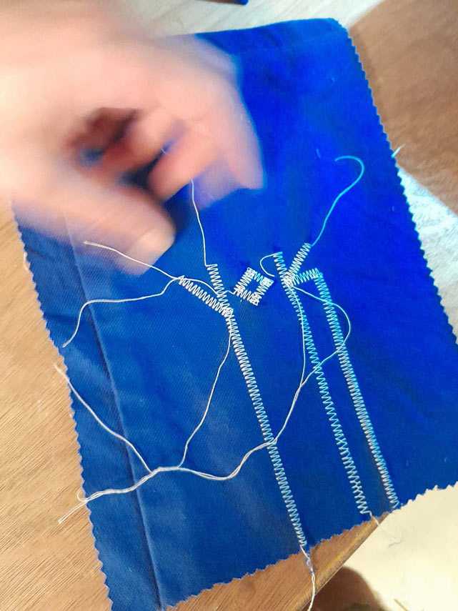 Patchwork: installazione effimera gioca con architettura e temporalità