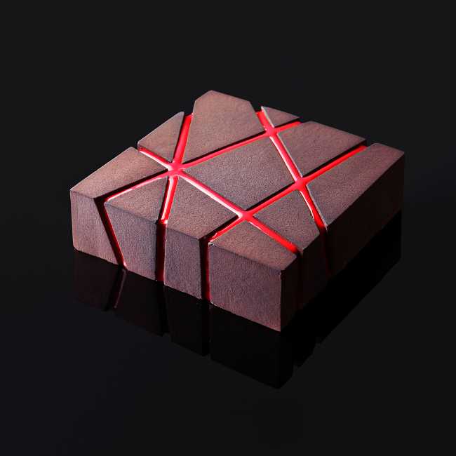 The geometric cake divided into triangles