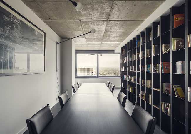 Comedor con muebles de madera