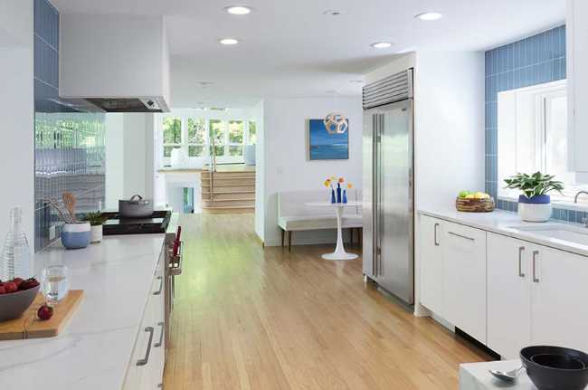 Sodon Lake House renovated becomes an artistic residence