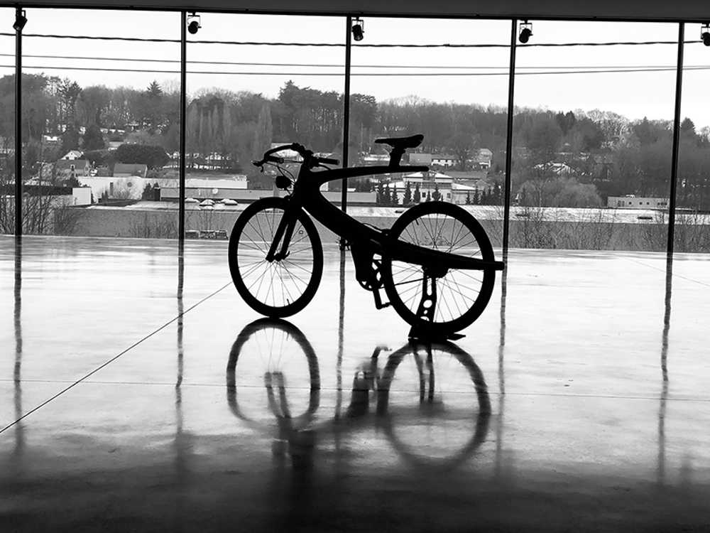 Bicycle that follows the shape of the Greek pi