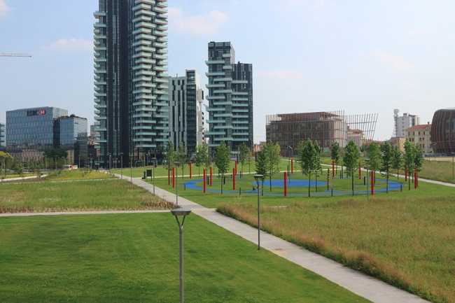 Junto al parque la nueva urbanización de Milán