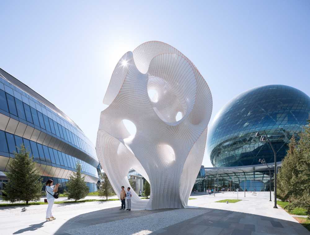 pavilion self-supporting structure in white aluminum