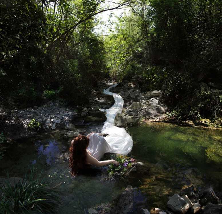 Suspension in the water