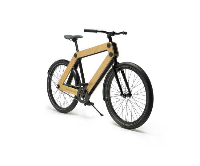 The wooden bicycle