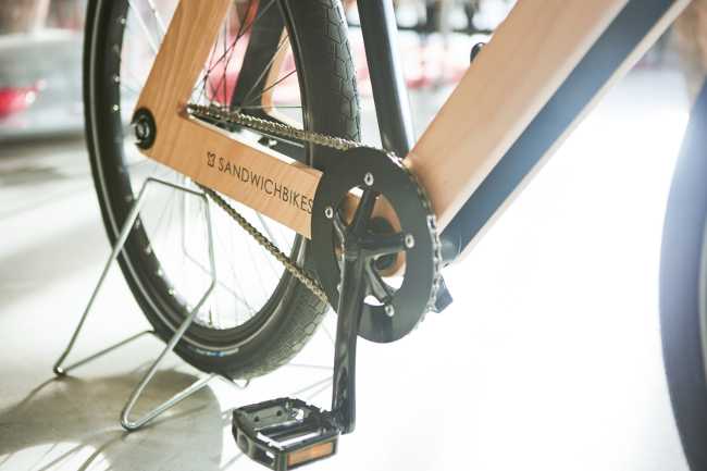 Detail of the mechanisms of the bicycle