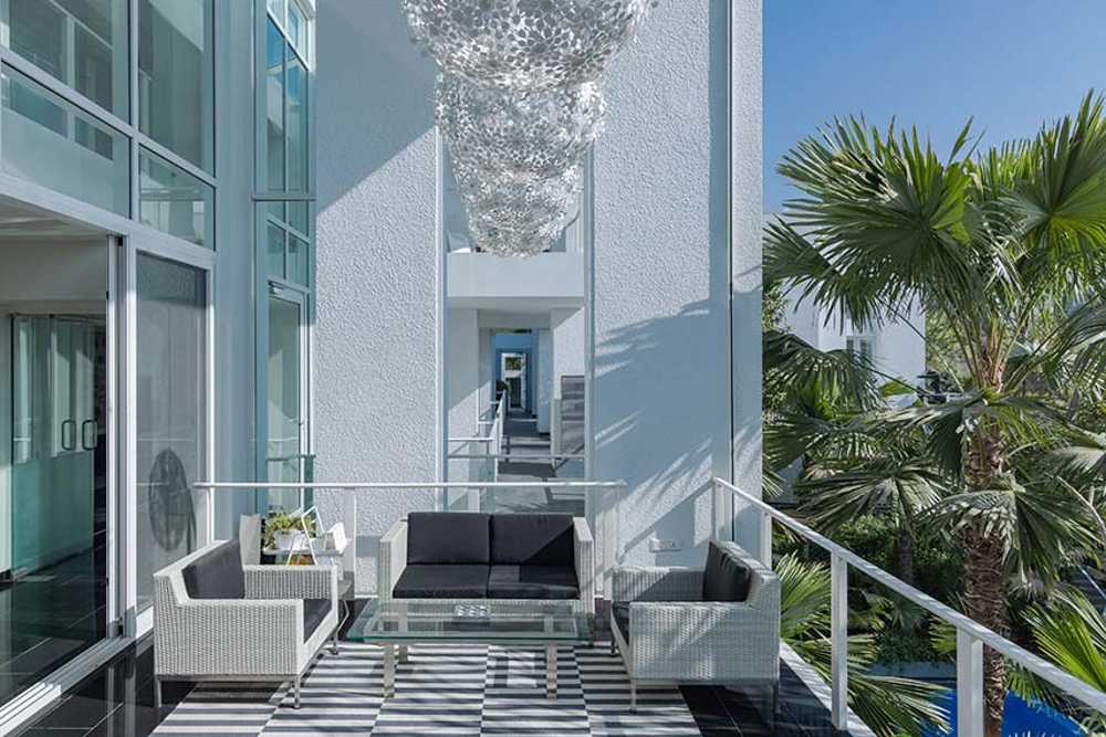 Aalloa Hills Residence, villa eco-sostenibile, si libra sulla natura