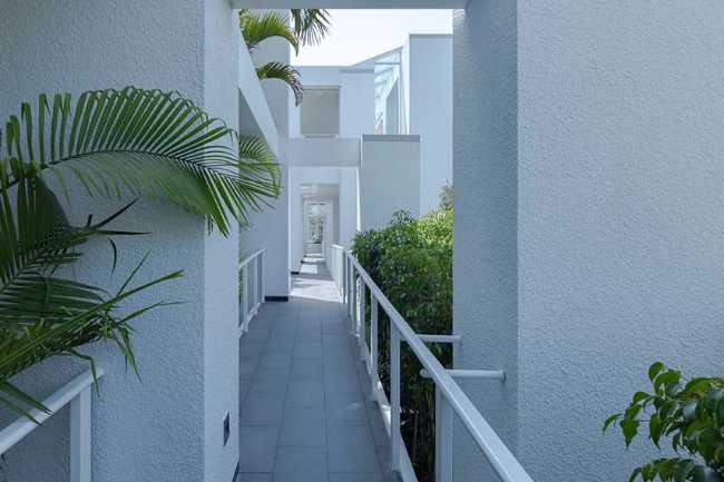 Aalloa Hills Residence, villa eco-sostenibile, si libra sulla natura