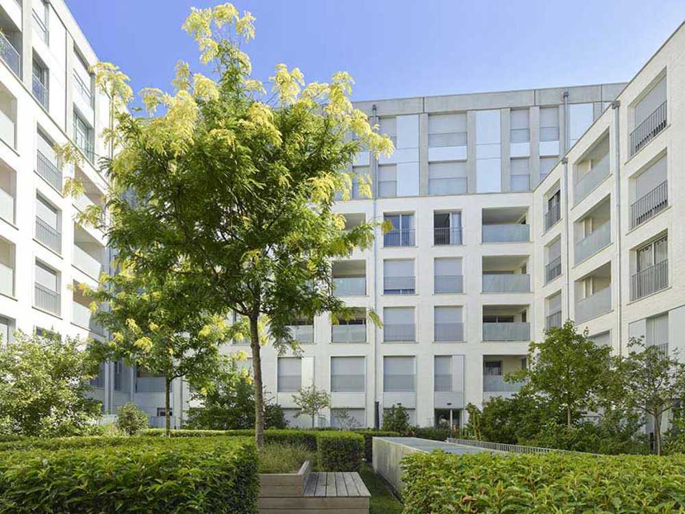 Cour du Dôme: edificio multifunzionale contemporaneo abbraccia la storia