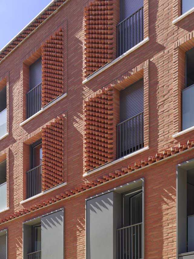 Cour du Dôme: edificio multifunzionale contemporaneo abbraccia la storia