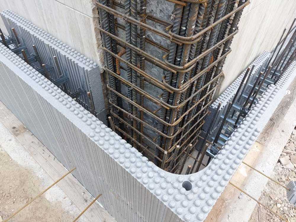 Nuova pelle sismica per la scuola Tofare di Ascoli Piceno