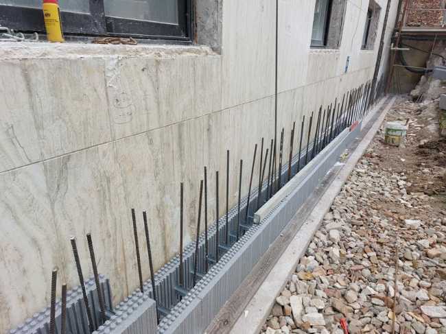 Nuova pelle sismica per la scuola Tofare di Ascoli Piceno