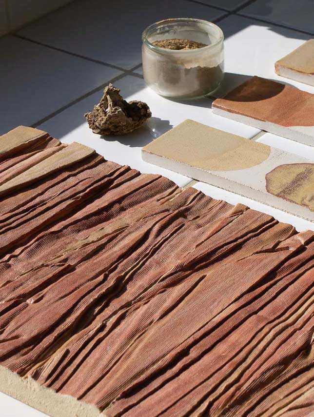 Elementos, the studio as laboratory creates presence, attention, rhythm